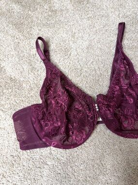 VTG Oscar De La Renta Lace Underwire Bra in Deep Plum 38D